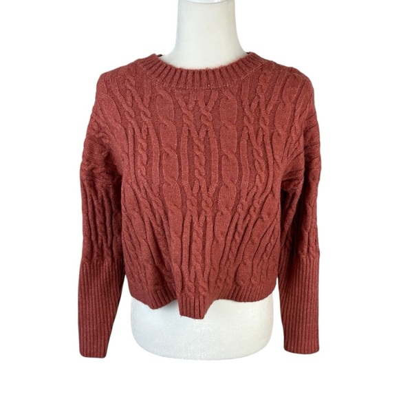 Moon & Madison Cable Knit Cropped Sweater Size XS - Picture 1 of 8